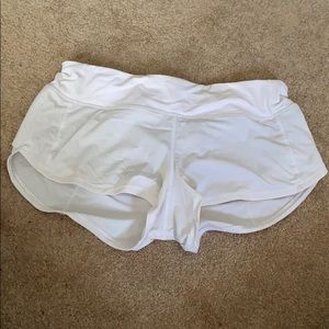 lululemon white speed up size 6 shorts
